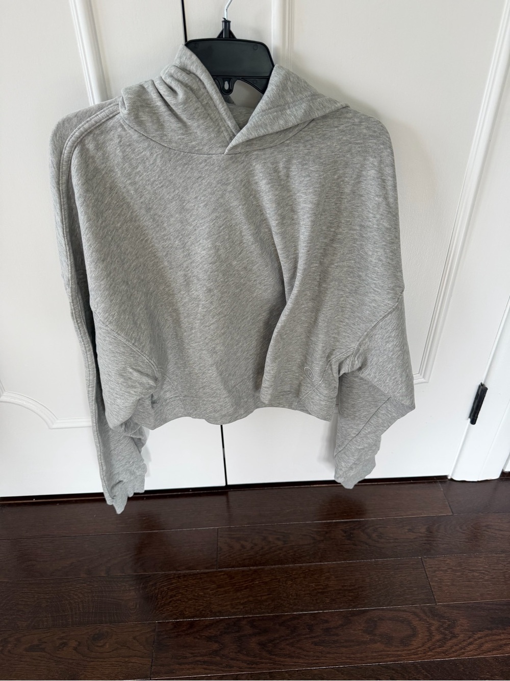 Vuori Light Heather Gray Large Cropped Hoodie Sweatshirt